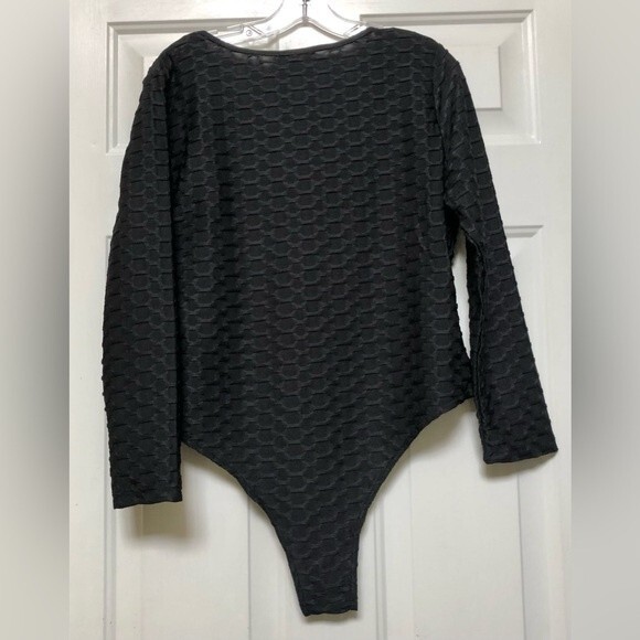 JOLIE & JOY DOBYSUIT PLUS SIZE 1X BLACK LONG SLEEVES STRAPPY ACCENT V-NECK - Picture 3 of 6